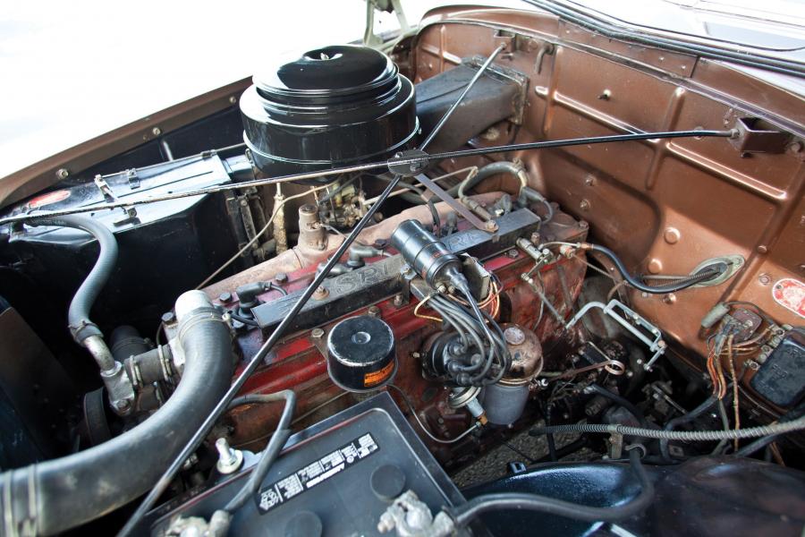  Chrysler Town & Country Newport Coupe 1950 года  (фото 28 из 46)